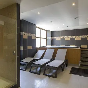 apartaments-arenys-de-boi.catalonia-hotels.com/